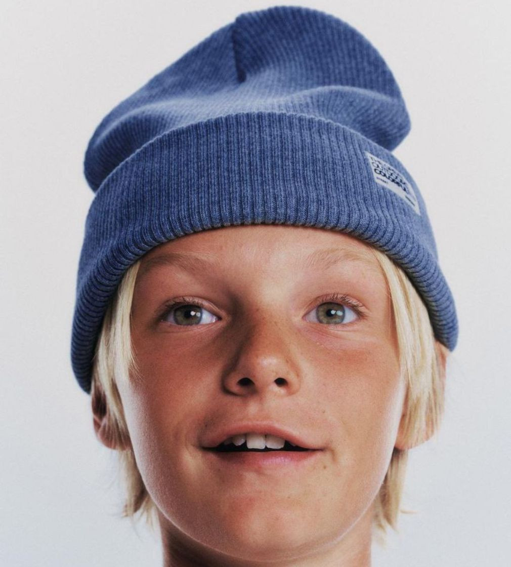 Купить Шапка Zara Трикотажная RIBBED KNIT BEANIE WITH LABEL INK BLUE - фото 1